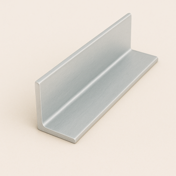 Уголок алюминиевый прессованный равнополочный 85х3х3 мм Д19ч ГОСТ 13737-90 в наличии в Вологде