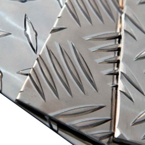 Лист нержавеющий рифленый 2х600х1200 мм 08Х18Н10Т в наличии в Вологде